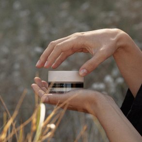 Refreshing Foot Balm  plejende fodcreme med klende effekt