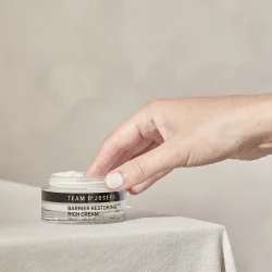 Barrier Restoring Rich Cream med ceramider &amp; hyaluronsyre  50 ml